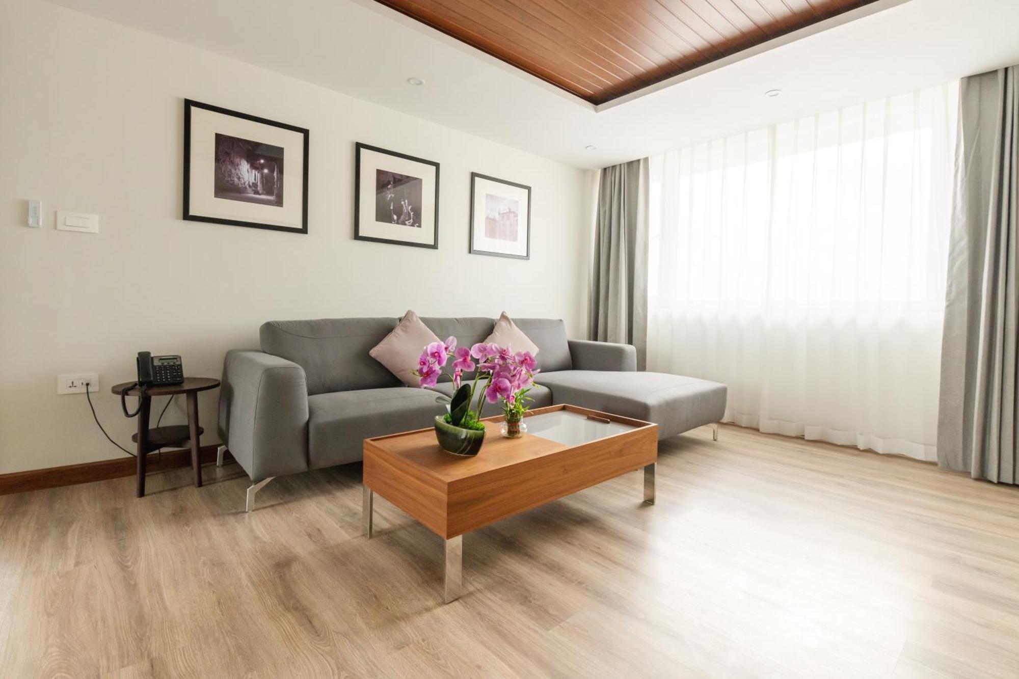Mila Hotel Kathmandu Esterno foto